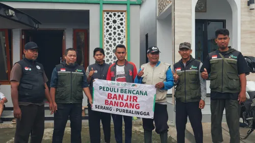 Distribusi Bantuan Donasi untuk Korban Banjir Bandang di Serang, Purbalingga